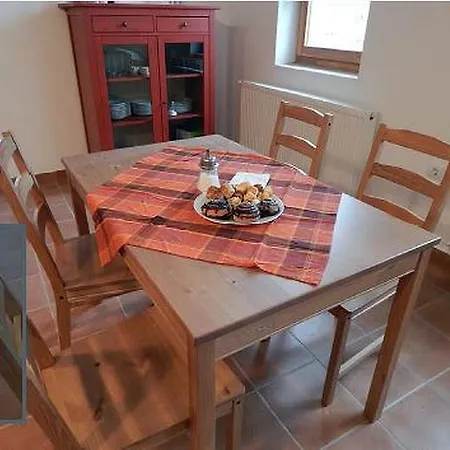 Raroi Lovasudvar Ásványráró